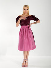 Lade das Bild in den Galerie-Viewer, Festliche Dirndl für Damen – Von traditionell bis trendy