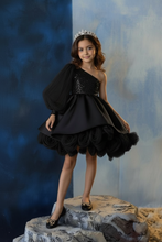 Lade das Bild in den Galerie-Viewer, Elegantes Mädchenkleid mit funkelnden Details