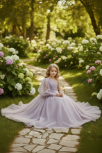 Lade das Bild in den Galerie-Viewer, Elegantes Mädchenkleid aus Tüll – ein traumhafter Auftritt für besondere Anlässe wie Kommunion oder Hochzeit