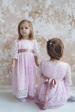 Lade das Bild in den Galerie-Viewer, Taufkleid Engel mit Spitze