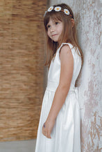 Lade das Bild in den Galerie-Viewer, Kinderkleid/Kommunionkleid/Blümchenkleid Lia