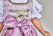Lade das Bild in den Galerie-Viewer, Dirndl aus Kunstseide in rosa für die Taufe, Hochzeiten oder andere Anlässe