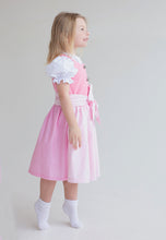 Lade das Bild in den Galerie-Viewer, Trachtenzauber für Kids – Hochwertige Dirndl für jede Gelegenheit