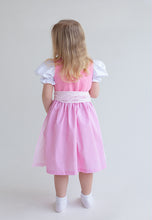 Lade das Bild in den Galerie-Viewer, Trachtenzauber für Kids – Hochwertige Dirndl für jede Gelegenheit