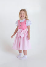 Lade das Bild in den Galerie-Viewer, Trachtenzauber für Kids – Hochwertige Dirndl für jede Gelegenheit