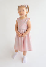 Lade das Bild in den Galerie-Viewer, Cocktail / festliches Kleid in rosa