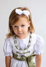 Lade das Bild in den Galerie-Viewer, Festliches Dirndl für die Taufe in Grün/Weiß