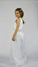 Lade das Bild in den Galerie-Viewer, Kommunionkleid in weiß