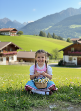 Lade das Bild in den Galerie-Viewer, Verspieltes Dirndl mit Schürze – Blau &amp; Rosa Trachtenkleid – Volksfest Stil
