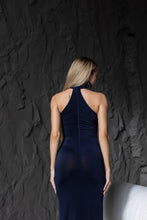 Lade das Bild in den Galerie-Viewer, Dunkelblaues Stretch-Maxikleid mit Hohem Schlitz
