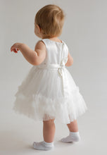 Lade das Bild in den Galerie-Viewer, Taufkleid Traum mit Spitze
