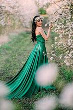 Lade das Bild in den Galerie-Viewer, Festkleid, Ballkleid, Abendkleid auf Bestellung
