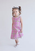 Lade das Bild in den Galerie-Viewer, Kariertes Kleid
