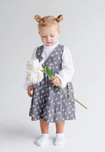 Lade das Bild in den Galerie-Viewer, Cocktailkleid von Anna Kaval in grau, perfekt für festliche Anlässe oder den Alltag.
